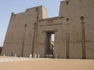 Aus Ptolem�ischer Zeit - Horus-Tempel in Edfu (in neuem Fenster)