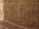 Relief mit Gefangenen Ramses II. (in neuem Fenster)